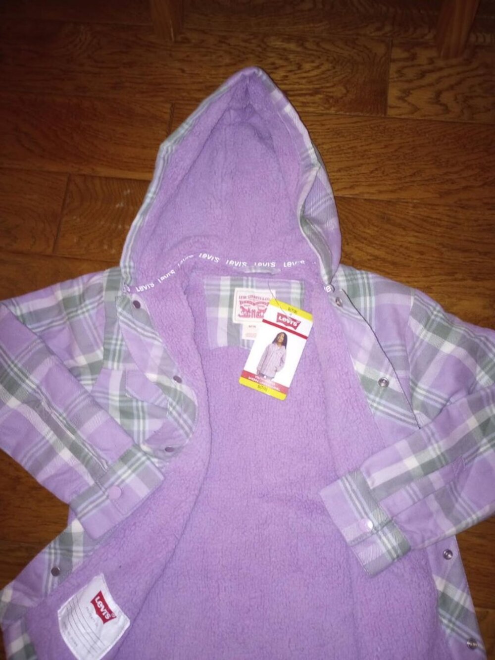 Levi's Girls Size Small 7/8 Purple Plaid Hooded Sherpa Flannel Shacket Shirt NWT - Picture 3 of 5